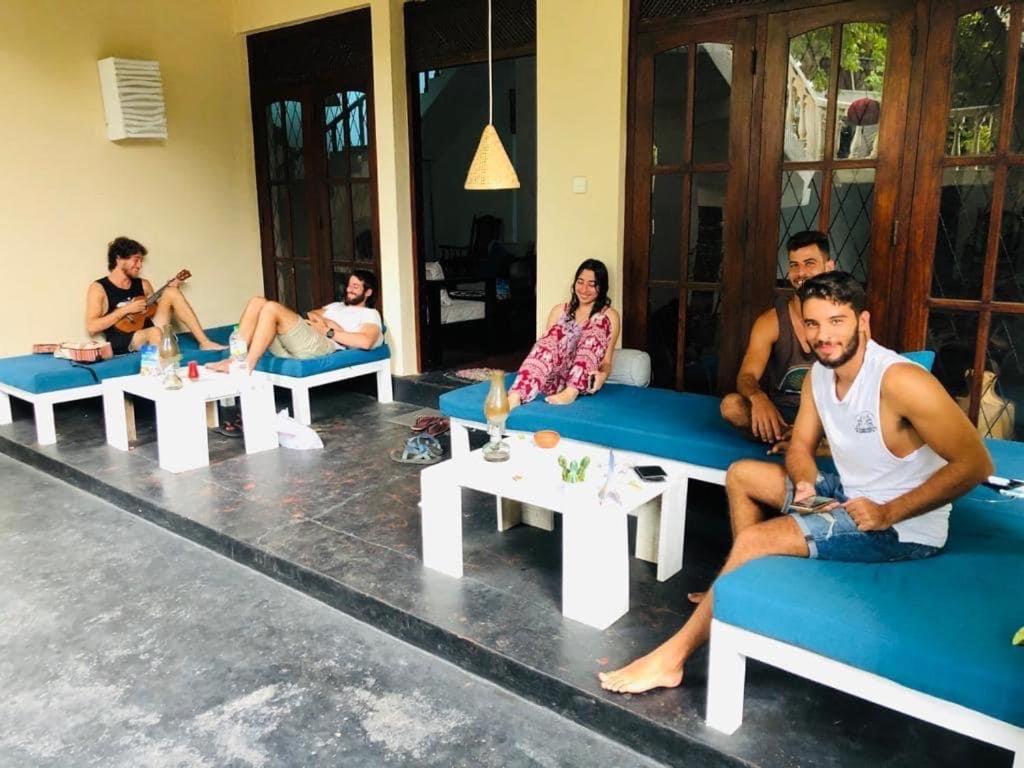 Bright Sunshine Hotel Hikkaduwa Buitenkant foto