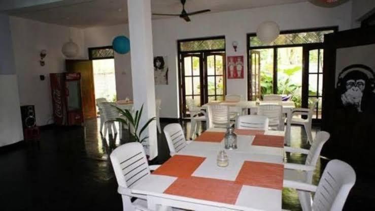 Bright Sunshine Hotel Hikkaduwa Buitenkant foto