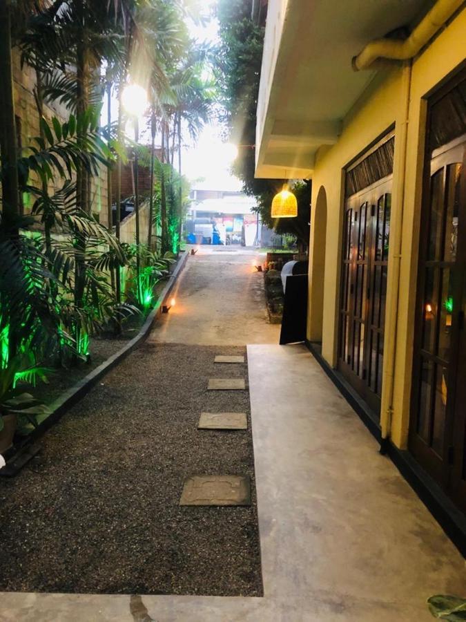 Bright Sunshine Hotel Hikkaduwa Buitenkant foto